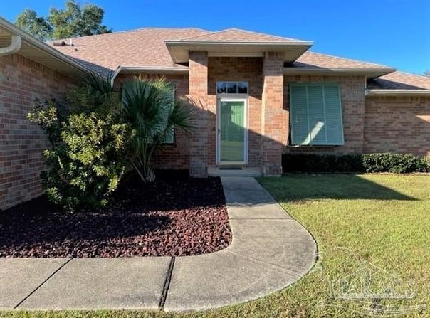4906 Laurel Oak Dr, Pace, FL 32571