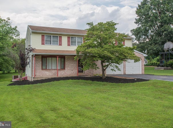 239 GRANDVIEW ROAD, HUMMELSTOWN, PA 17036