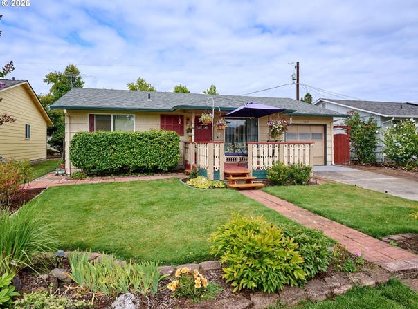 1215 STANFIELD Rd, Woodburn, OR 97071