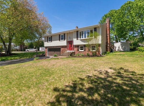 2 Betsy Williams Court, Johnston, RI 02919