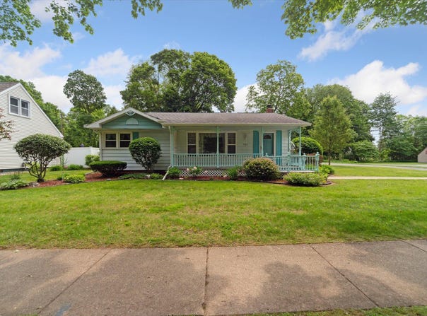 727 Hall Boulevard, Mason, MI 48854
