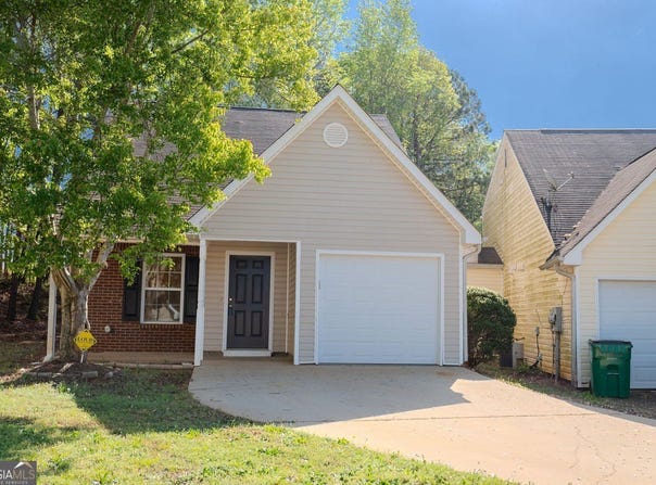516 Jaclyn, Mcdonough, GA 30253