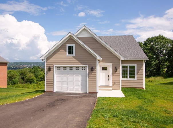 77 Retilley Drive, Coshocton, OH 43812