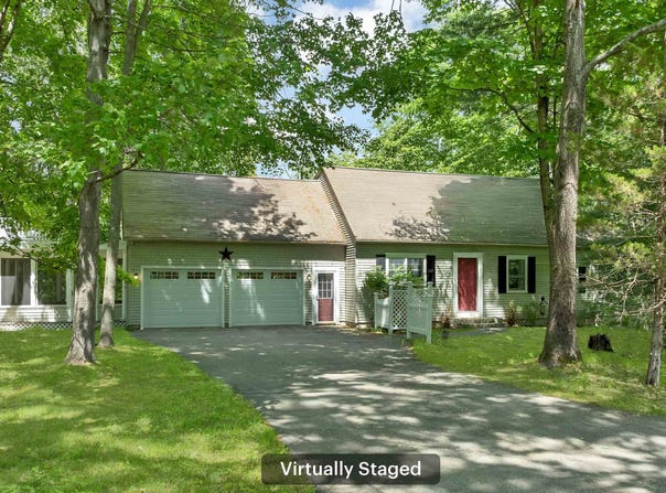 10 Shaws Lane, Dover, NH 03820