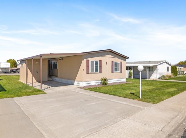 312 S Columbia Center Blvd. #95, Kennewick, WA 99336
