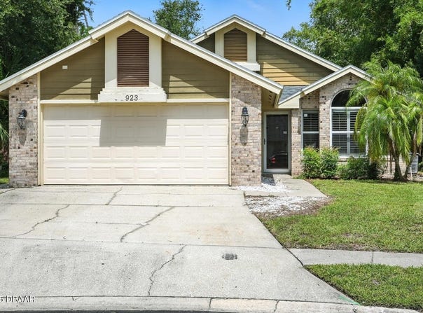 923 Ashmeade Court, Port Orange, FL 32127