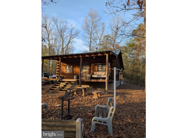 422 CABIN HOLLOW LN, BRANDYWINE, WV 26802