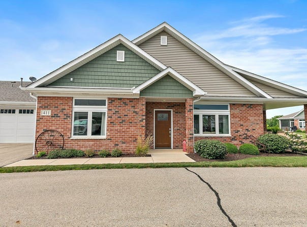 411 Stearn Drive, Genoa, IL 60135