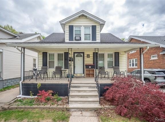 7276 Engleman, Center Line, MI 48015