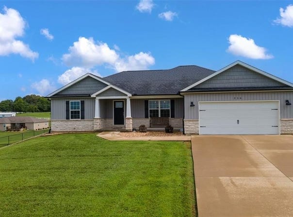 228 Bookers Ridge, Jackson, MO 63755