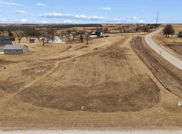 2818 W Drive, Parnell, IA 52325
