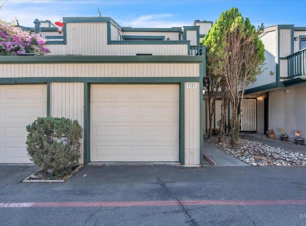 299 Shasta Drive, Vacaville, CA 95687