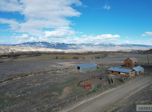 536 Lemhi Road, Salmon, ID 83467