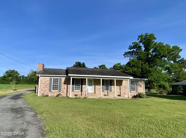 5251 10th Street, Malone, FL 32445