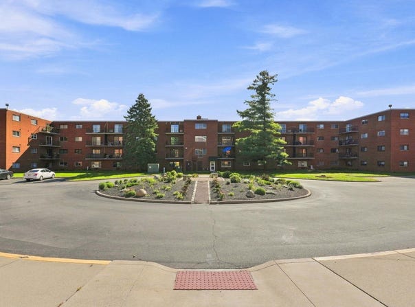 2927 Westbrook Drive, Fort Wayne, IN 46805