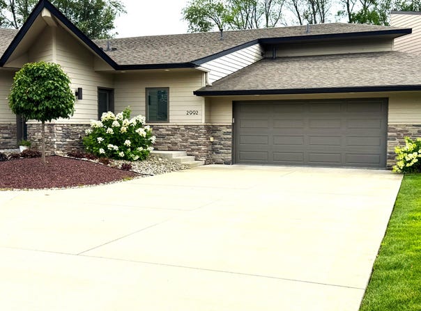 2992 W Palmer Avenue, La Porte, IN 46350