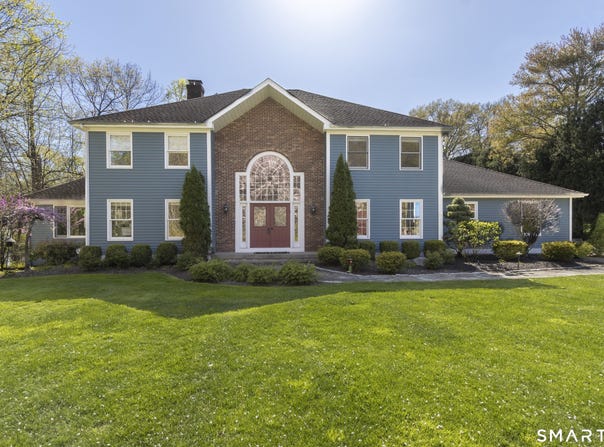 3 Crescent Lane, Trumbull, CT 06611