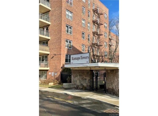 30 S Cole Avenue, Spring Valley, NY 10977