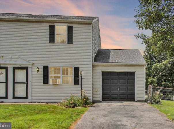 3152 GLEN HOLLOW DRIVE, DOVER, PA 17315