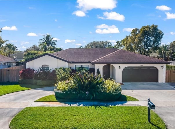 11798 SW 51st Ct, Cooper City, FL 33330