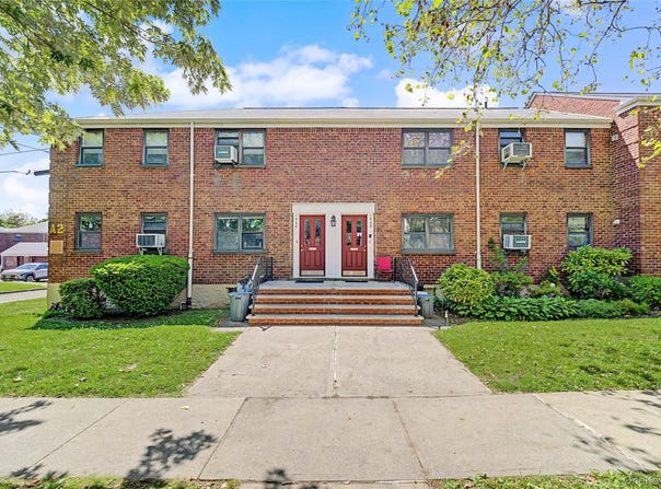 15-34 160th Street, Whitestone, NY 11357