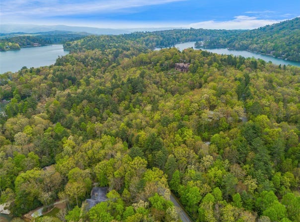 3539 West Club Boulevard, Lake Toxaway, NC 28747