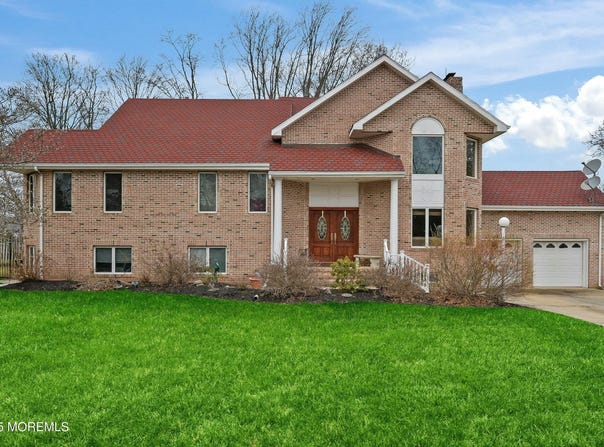 11 Arlene Drive, West Long Branch, NJ 07764