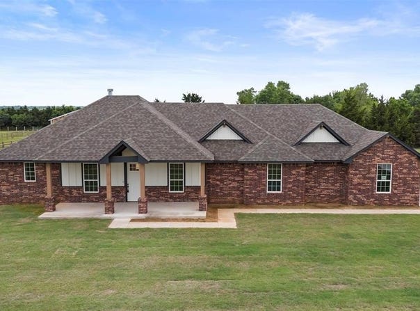 1923 Valley Ranch Road, Blanchard, OK 73010