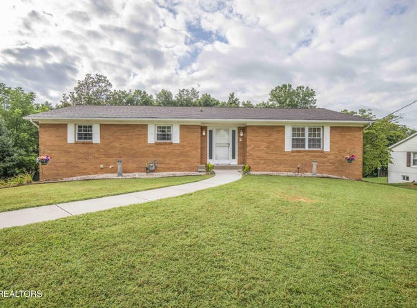 624 Metler Drive, Knoxville, TN 37912