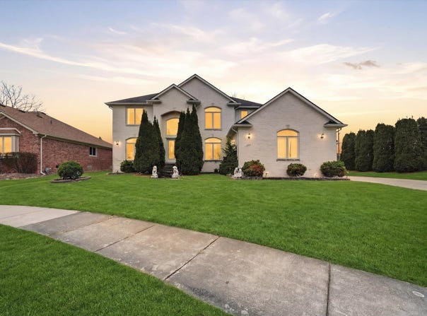19444 Jack Pine Drive, Macomb, MI 48042