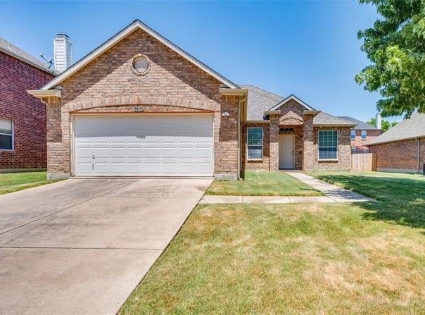 1913 Silver Leaf Drive, Little Elm, TX 75068