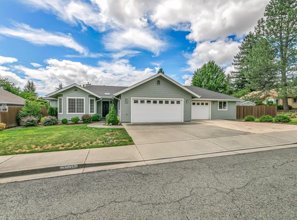 1005 NW Cooke Avenue, Grants Pass, OR 97526