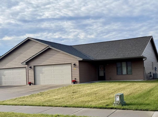 909 W 16th Ave, Mitchell, SD 57301