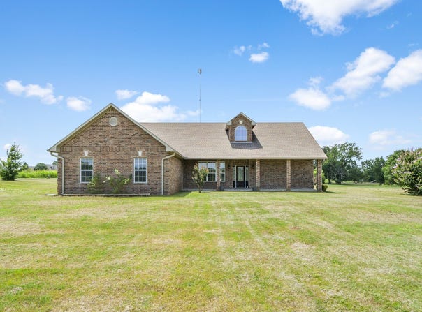 68 Country Hill Rd, Ardmore, OK 73401