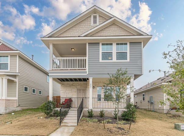 221 Duck Creek TRL, San Marcos, TX 78666