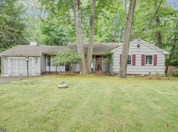 637 Lawlins Rd, Wyckoff Twp., NJ 07481-1409