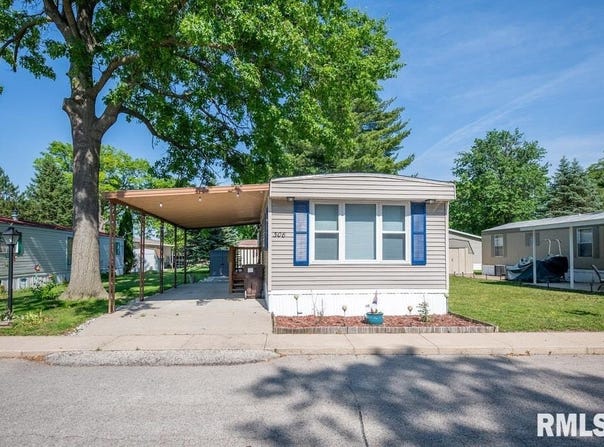 308 Willow Oak Drive, Morton, IL 61550