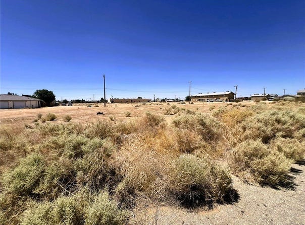 8414 Columbine Avenue, California City, CA 93505