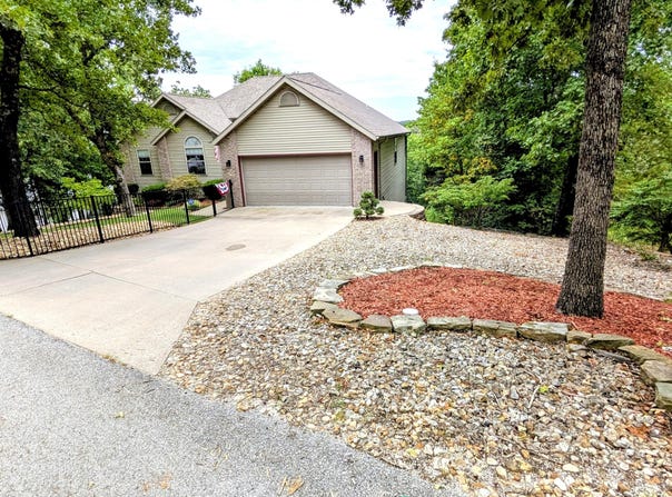 148 Crown Drive, Branson West, MO 65737