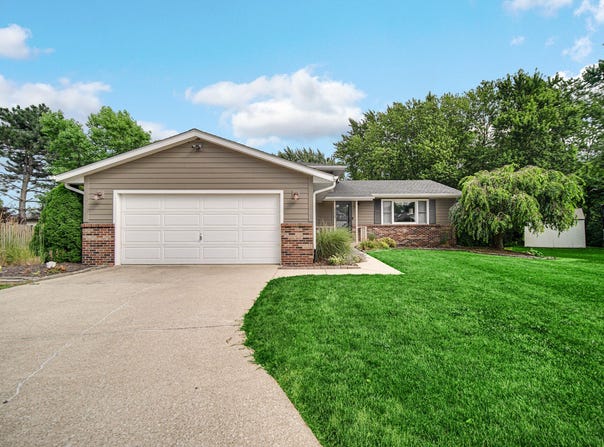 10025 Buchanan Court, Crown Point, IN 46307