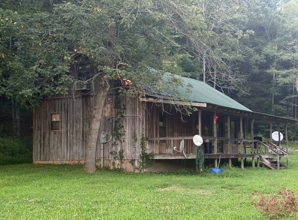 1580 Bombshell Creek Road, Burkesville, KY 42717