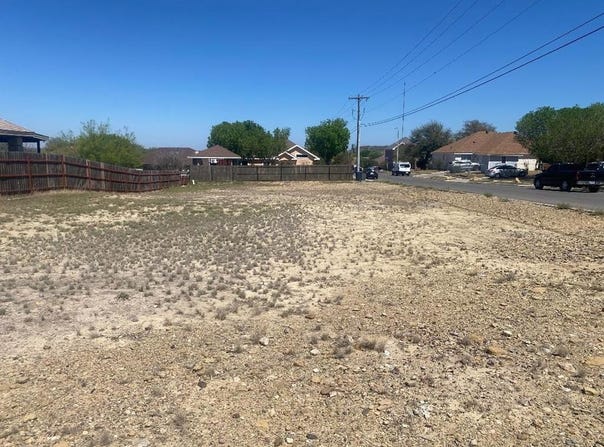 2007 Lucino Loop, Eagle Pass, TX 78852