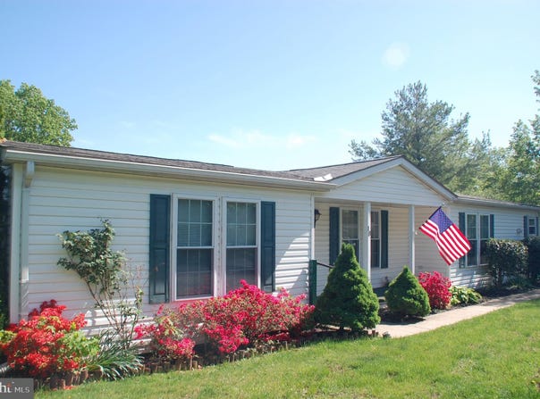 18 ASHETON LANE, SOUDERTON, PA 18964