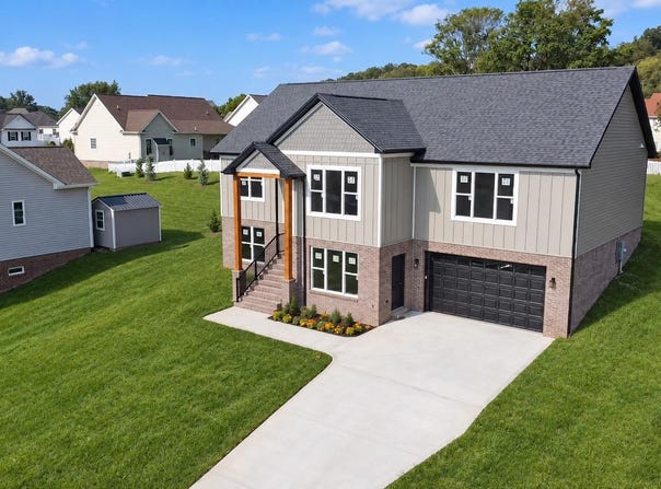 60 JESSICA DR, PENN LAIRD, VA 22846