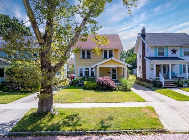 1257 Virginia Avenue, Lakewood, OH 44107