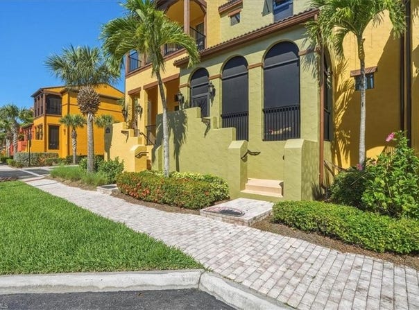 9065 Albion Ln N, NAPLES, FL 34113