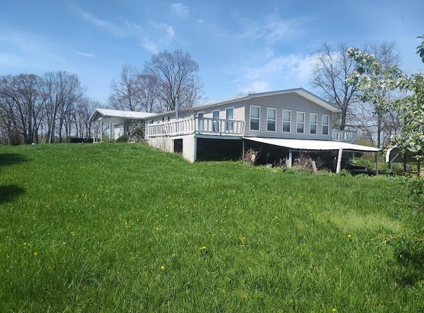 1162 Hart Pike, Owingsville, KY 40360