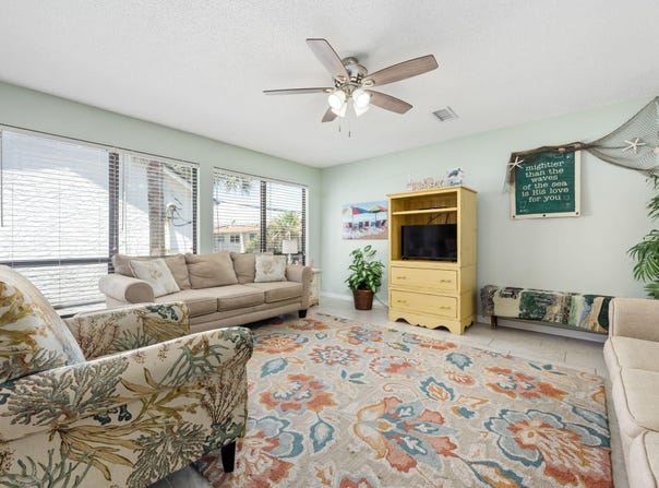 8425 Gulf Boulevard, Navarre, FL 32566