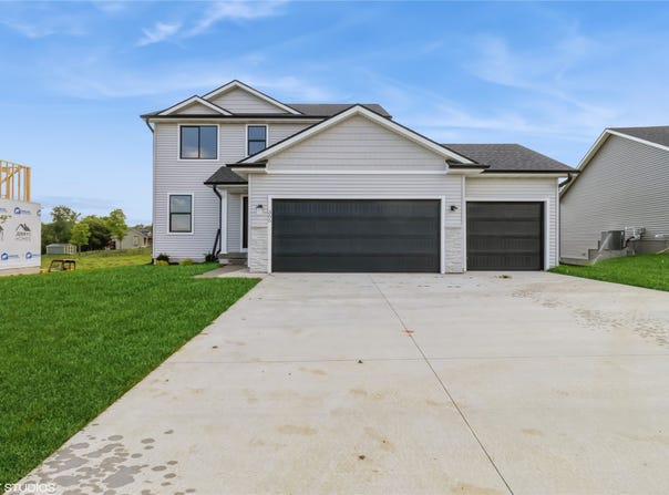 305 N 19th Street, Indianola, IA 50125
