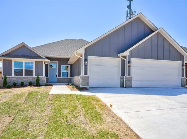 3018 Hollow Crest Lane, Norman, OK 73071